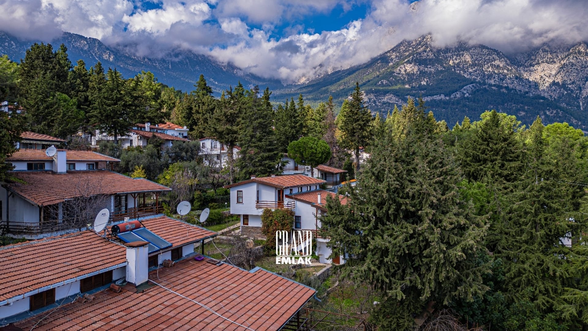 Kemer Beycik’te Site İçerisinde Eşyalı Müstakil Kiralık Villa (238525)