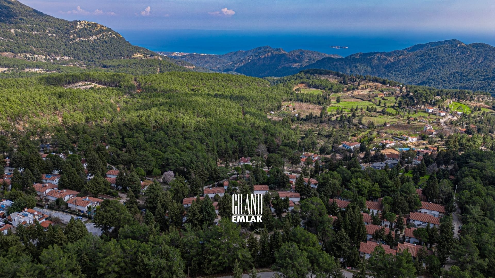 Kemer Beycik’te Site İçerisinde Eşyalı Müstakil Kiralık Villa (238526)