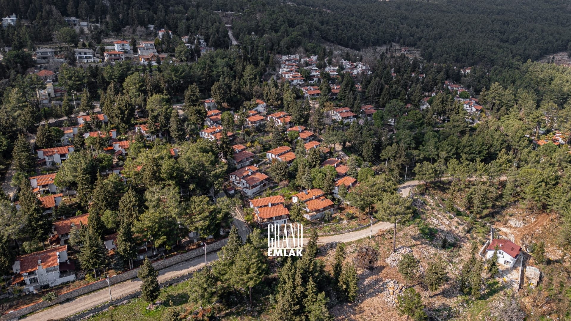 Kemer Beycik’te Site İçerisinde Eşyalı Müstakil Kiralık Villa (238531)