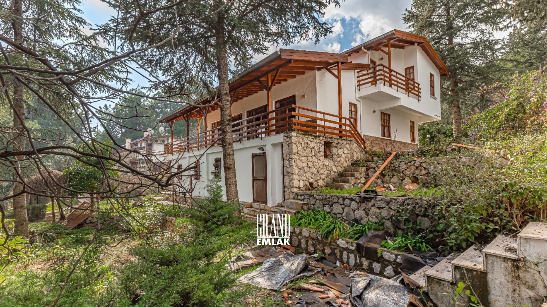 Kemer Beycik’te Site İçerisinde Eşyalı Müstakil Kiralık Villa (238538)