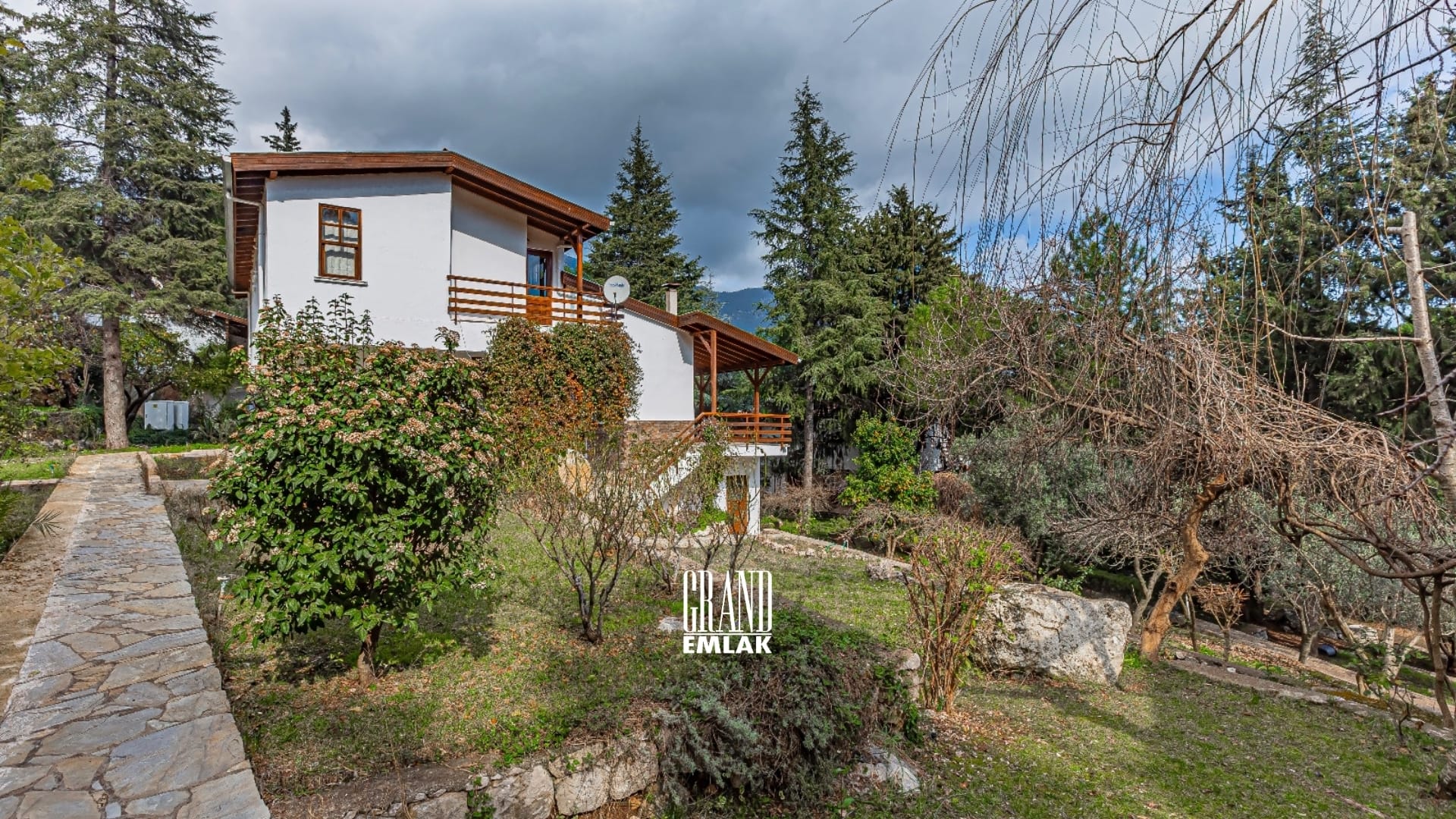 Kemer Beycik’te Site İçerisinde Eşyalı Müstakil Kiralık Villa (238543)
