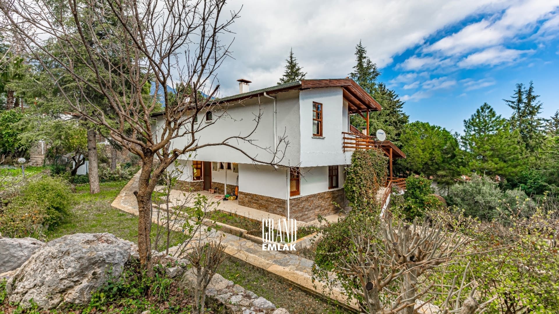 Kemer Beycik’te Site İçerisinde Eşyalı Müstakil Kiralık Villa (238546)