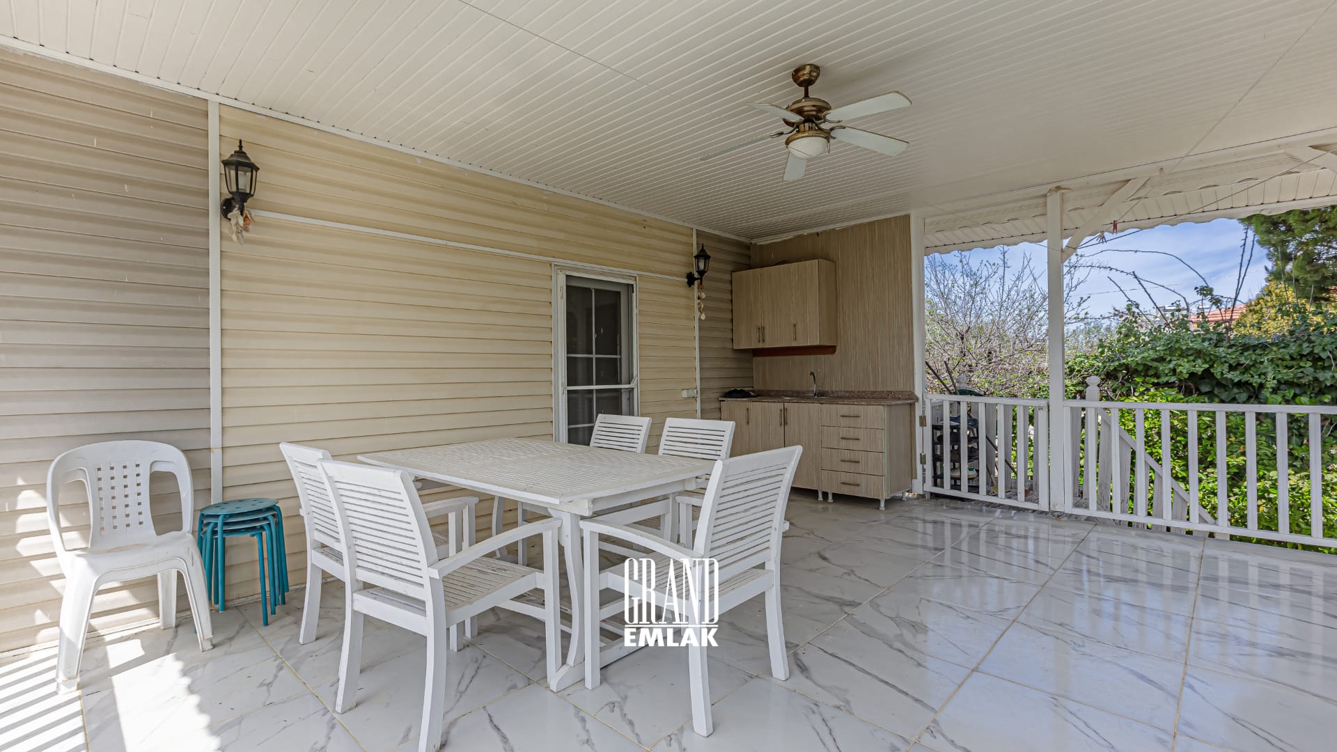 Aksu, Mandırlar’da 2,3 Dönüm Bahçe İçeresinde Müstakil 4+1 Satılık Ev 2 (27)