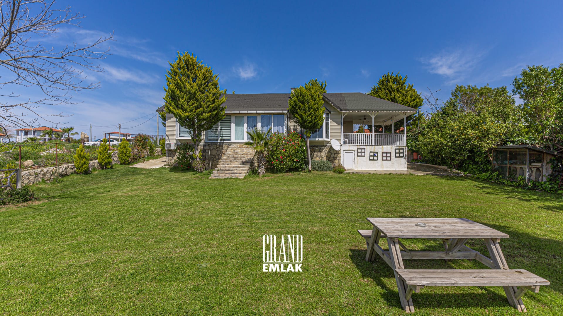 Aksu, Mandırlar’da 2,3 Dönüm Bahçe İçeresinde Müstakil 4+1 Satılık Ev 2 (4)