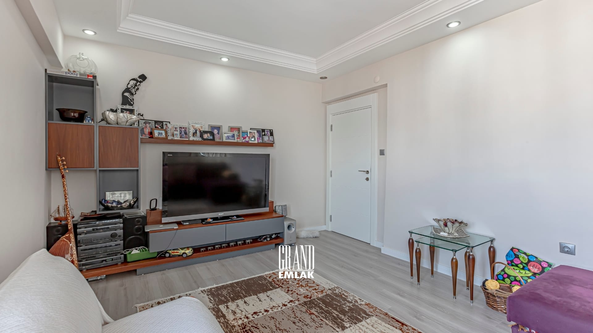 Antalya, Konyaaltı, Altınkum Mahallesi’nde Deniz Manzaralı Full Eşyalı 3+1 Satılık Daire (18)