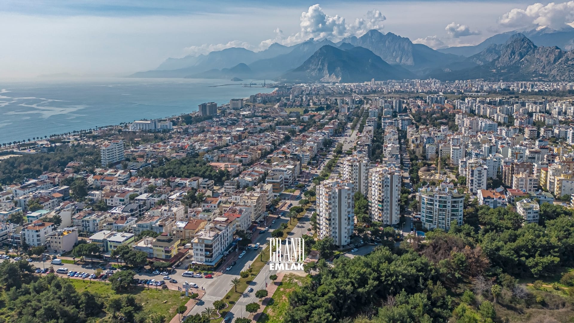 Antalya, Konyaaltı, Altınkum Mahallesi’nde Deniz Manzaralı Full Eşyalı 3+1 Satılık Daire (25)
