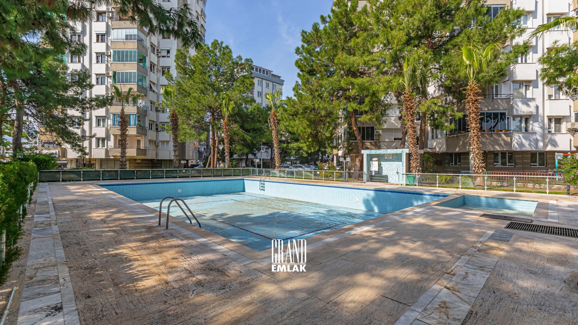 Antalya, Konyaaltı, Altınkum Mahallesi’nde Deniz Manzaralı Full Eşyalı 3+1 Satılık Daire (36)