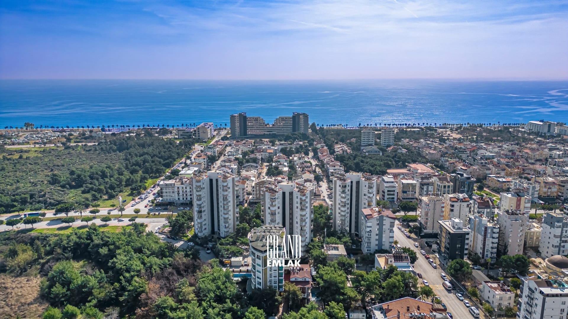 Antalya, Konyaaltı, Altınkum Mahallesi’nde Deniz Manzaralı Full Eşyalı 3+1 Satılık Daire (39)
