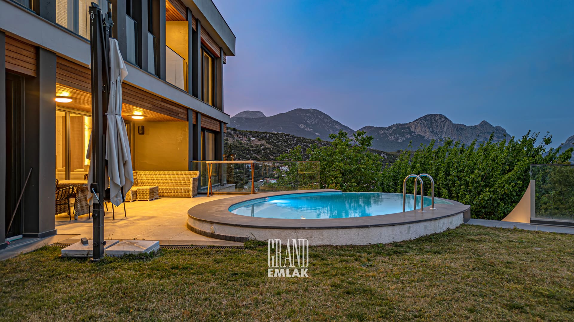 Geyikbayırı’nda Prestij, Lüks ve Konforun Buluştuğu, Deniz ve Doğa Manzaralı 5+1 Satılık Villa (12) AKŞAM