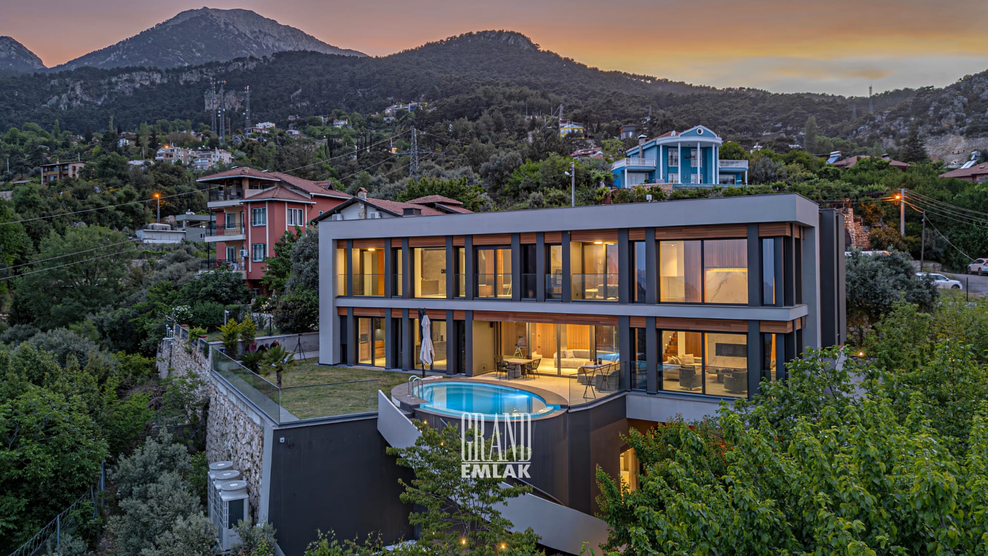 Geyikbayırı’nda Prestij, Lüks ve Konforun Buluştuğu, Deniz ve Doğa Manzaralı 5+1 Satılık Villa (7) AKŞAM