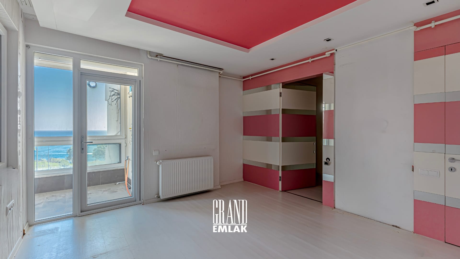 Eski Lara, Uzaş Sitesi’nde Denize Sıfır 3+1 Satılık Daireeee (28)