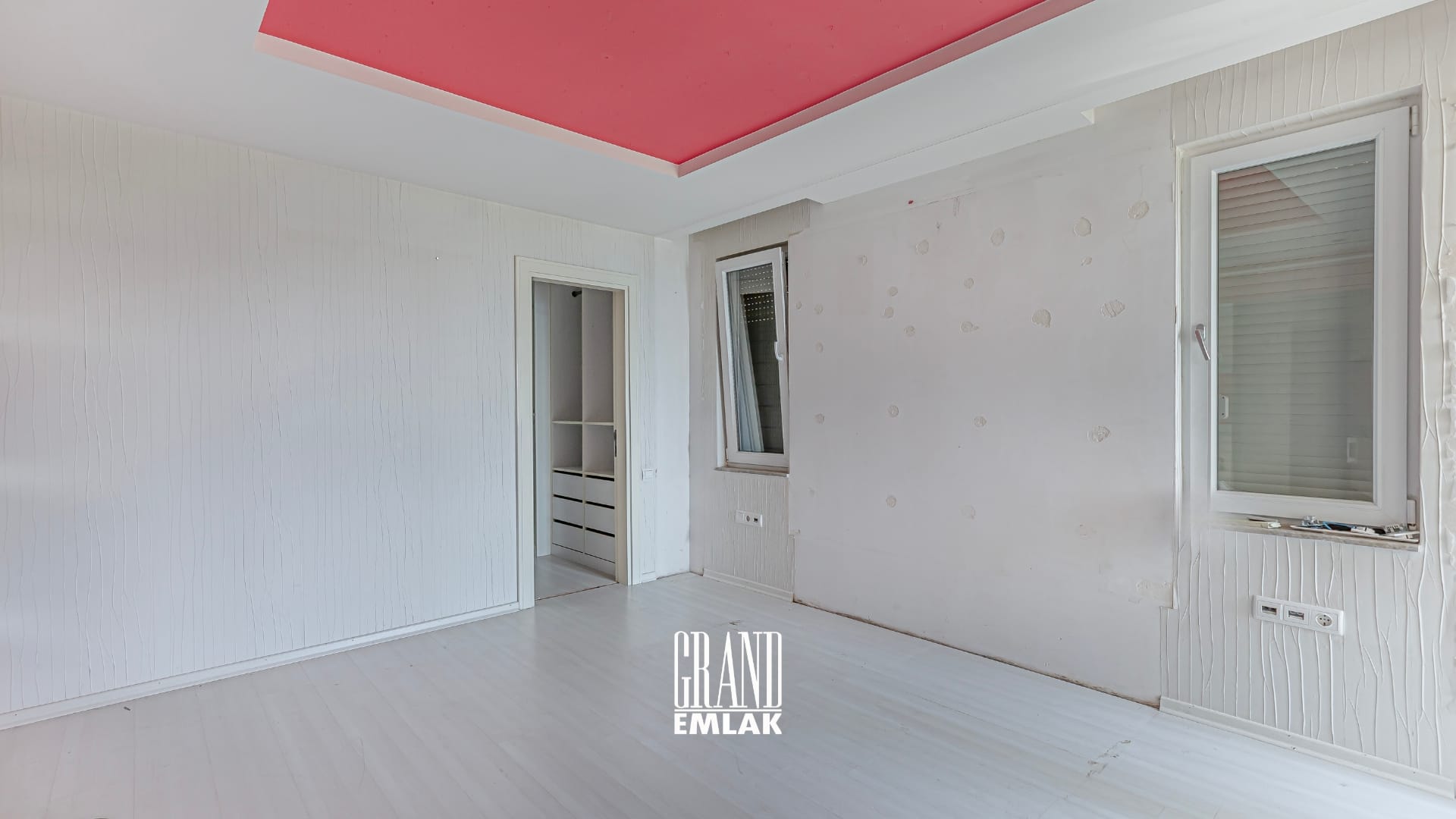 Eski Lara, Uzaş Sitesi’nde Denize Sıfır 3+1 Satılık Daireeee (30)