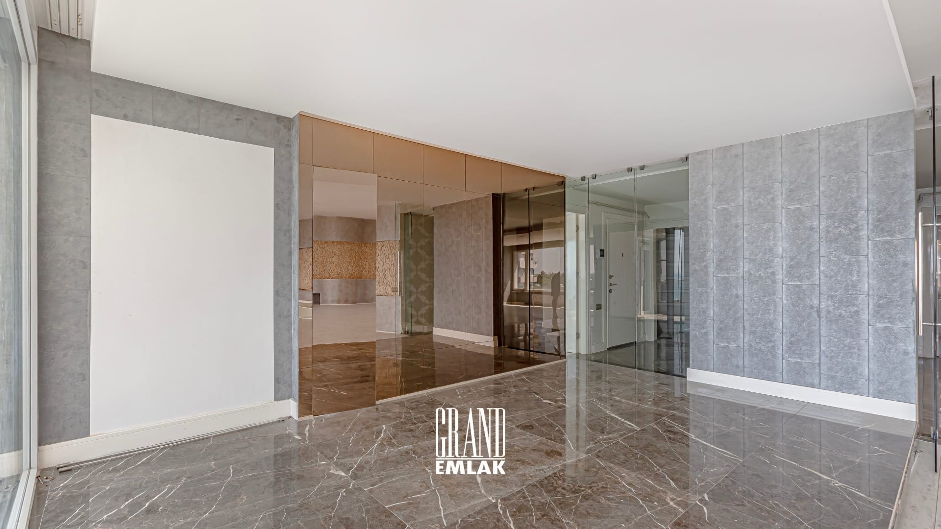 Eski Lara, Uzaş Sitesi’nde Denize Sıfır 3+1 Satılık Daireeee (8)