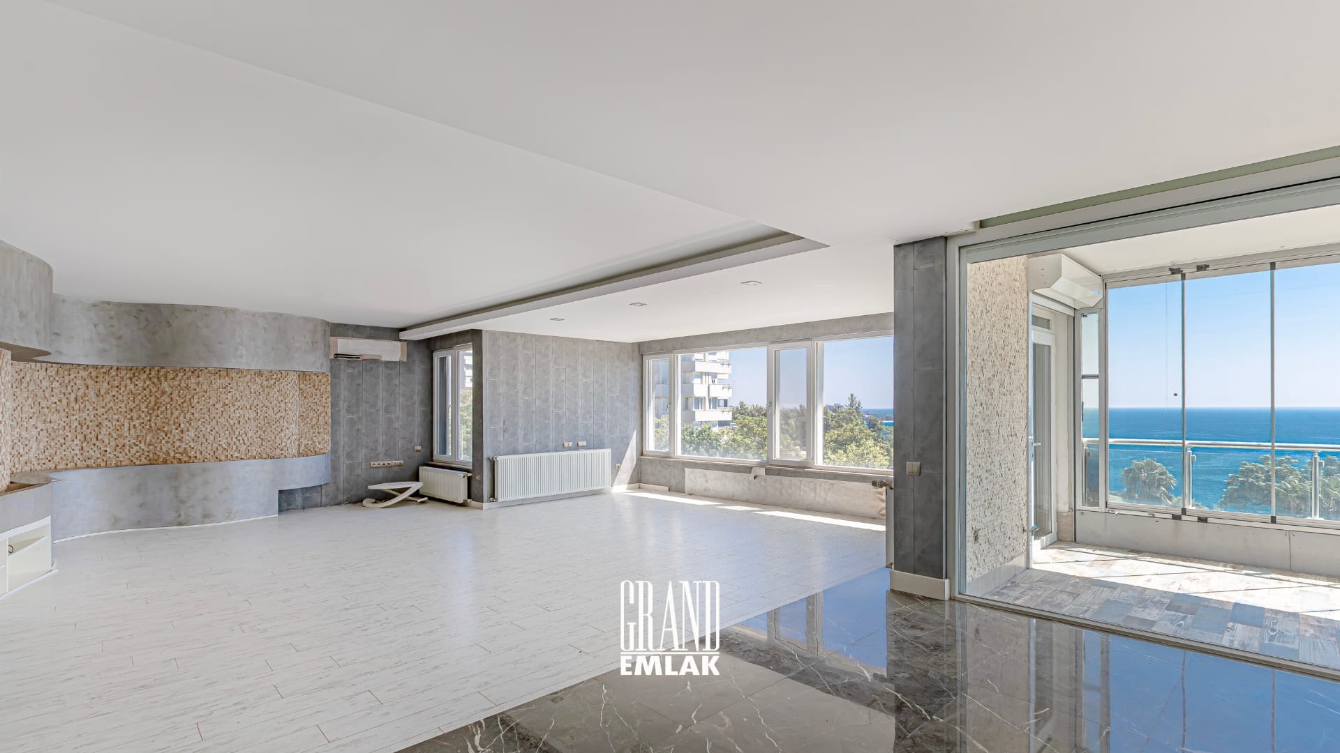 Eski Lara, Uzaş Sitesi’nde Denize Sıfır 3+1 Satılık Daireeee (9)