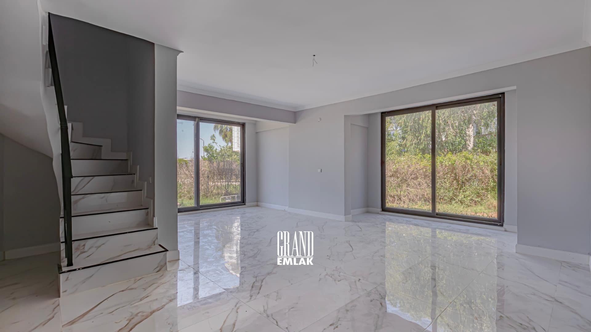 Kadriye’de Site İçerisinde 3+2 Satılık Villa (12)