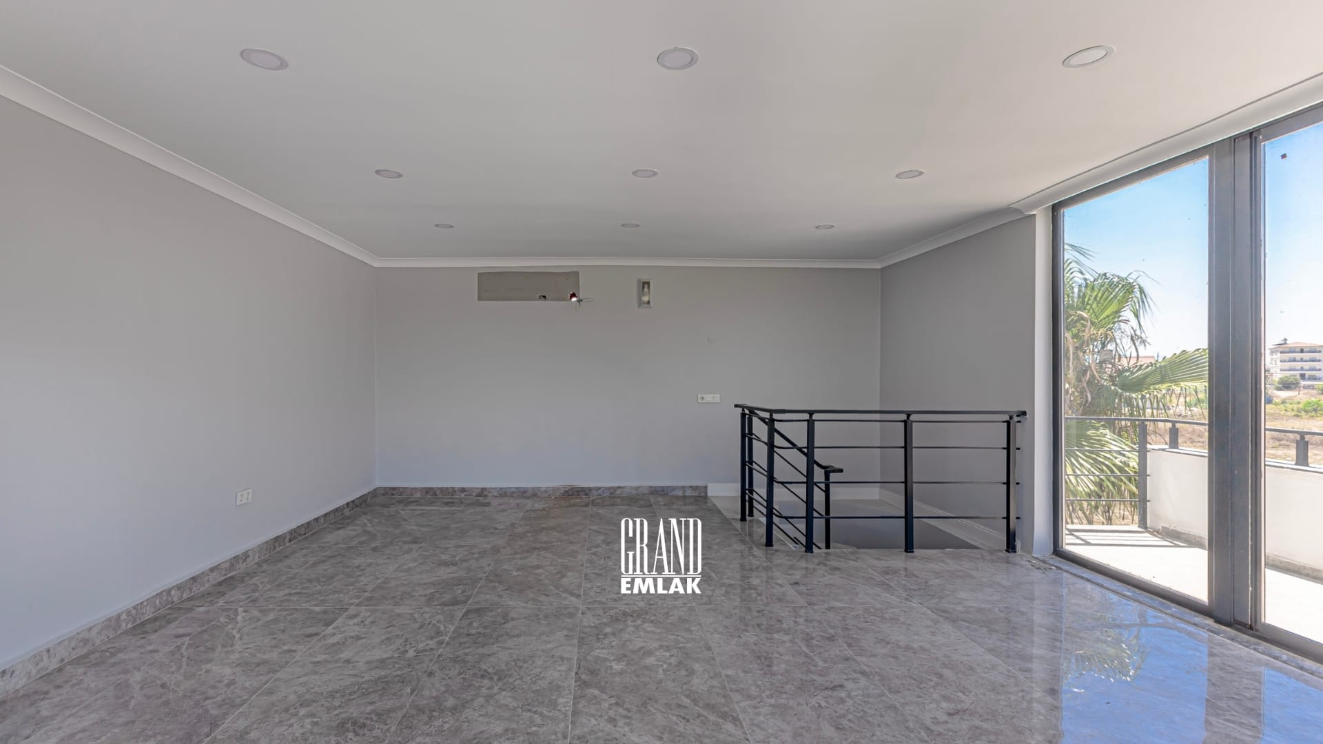 Kadriye’de Site İçerisinde 3+2 Satılık Villa (27)