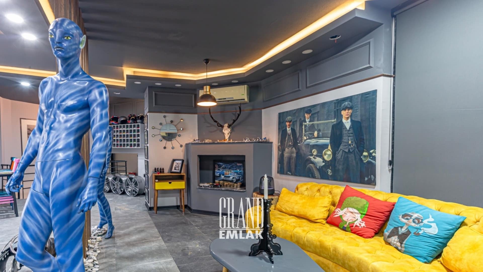 Antalya Barınaklar’da, Deniz Manzaralı 100 M2 Satılık Dükkan (24)