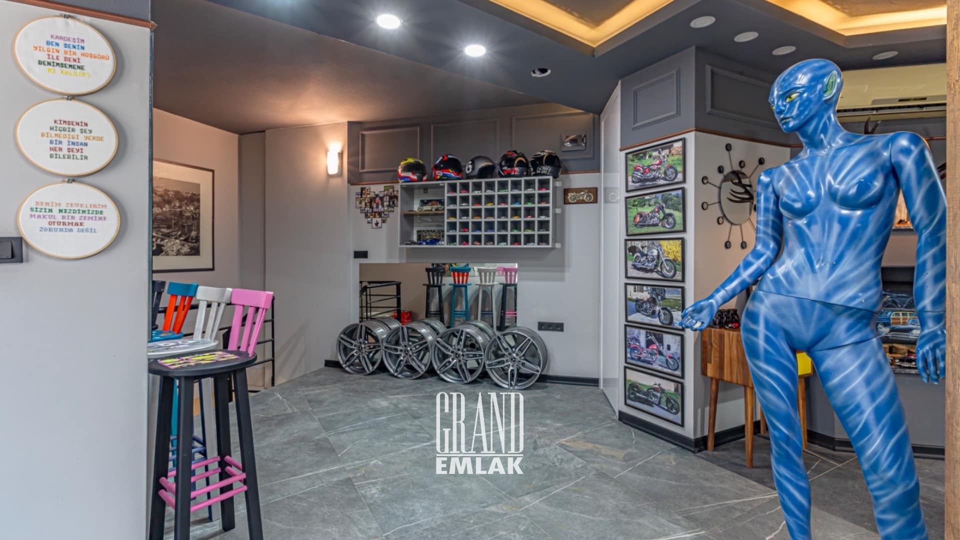 Antalya Barınaklar’da, Deniz Manzaralı 100 M2 Satılık Dükkan (25)