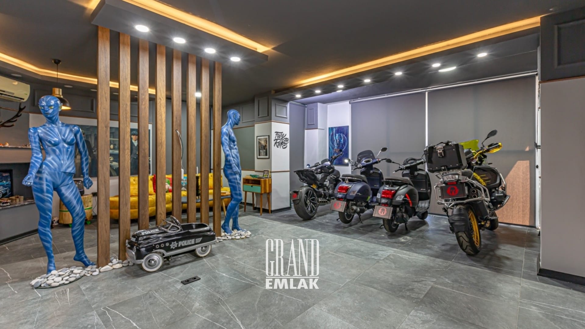 Antalya Barınaklar’da, Deniz Manzaralı 100 M2 Satılık Dükkan (31)