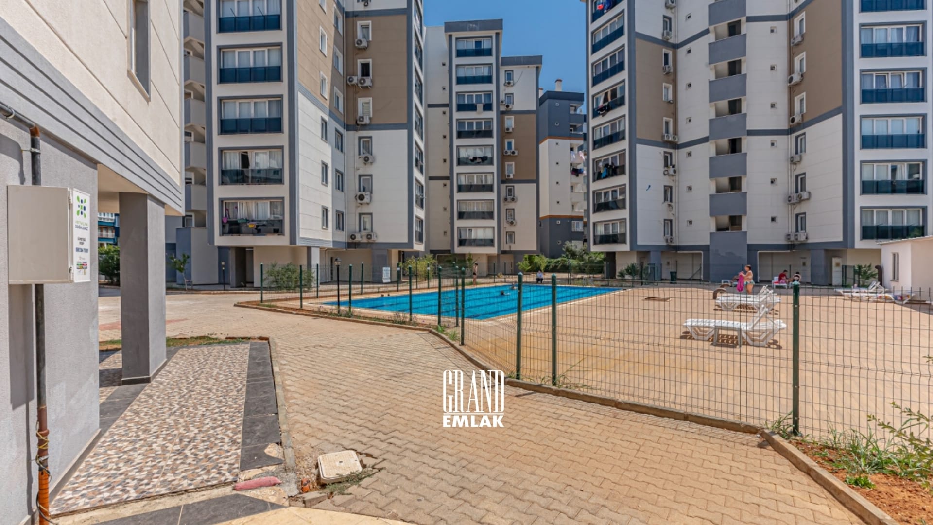 Antalya Kundu da Satılık Ful Eşyalı 1+1 daire logolu (1)