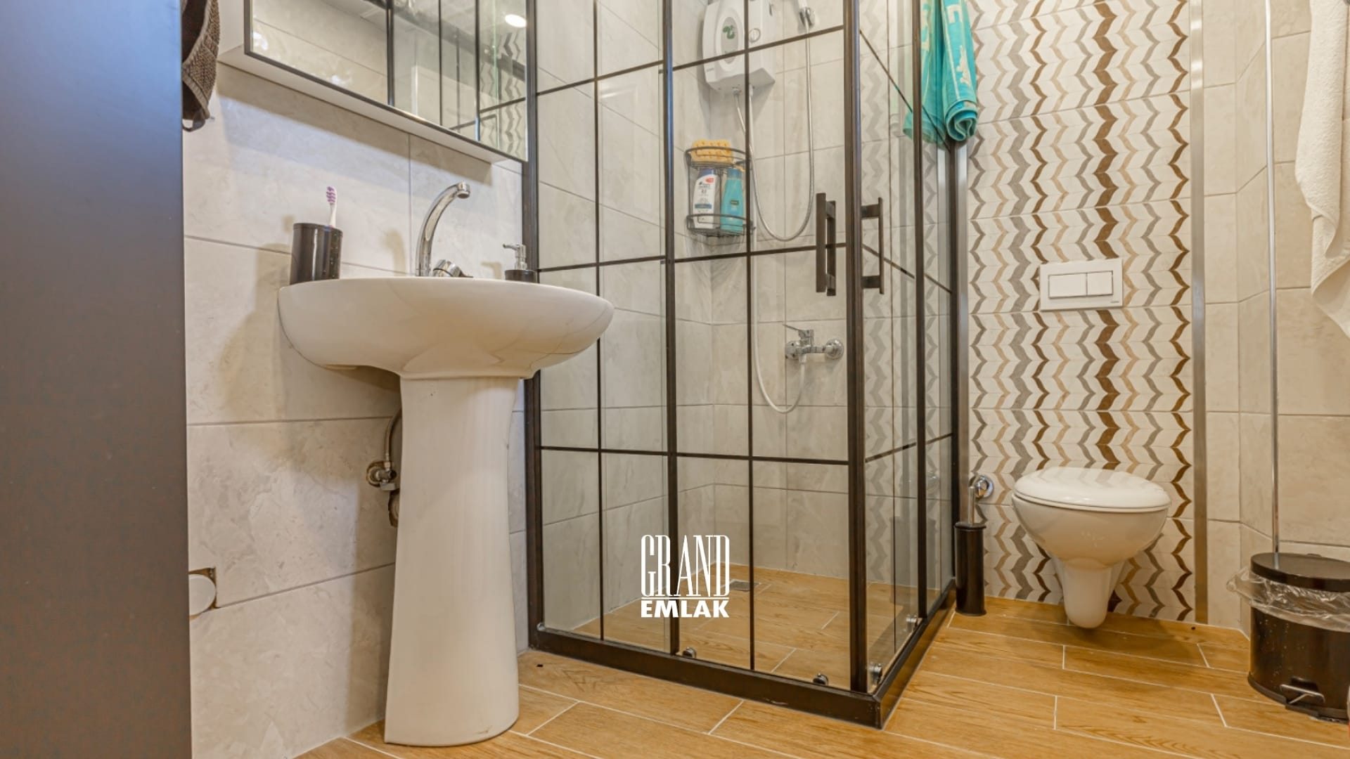 Antalya Kundu da Satılık Ful Eşyalı 1+1 daire logolu (8)