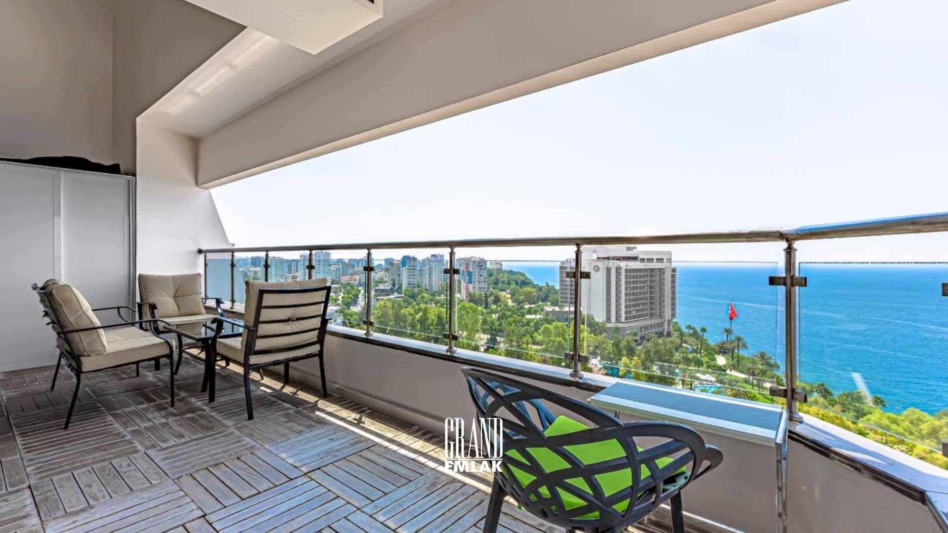 Lara Yeşilbahçe’de Denize Sıfır Lüks 3+1 Satılık Dubleks Daire (faruk kadam) (19)