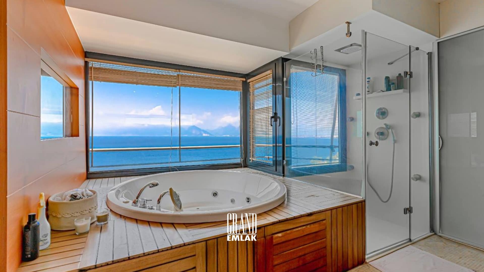 Lara Yeşilbahçe’de Denize Sıfır Lüks 3+1 Satılık Dubleks Daire (faruk kadam) (28)