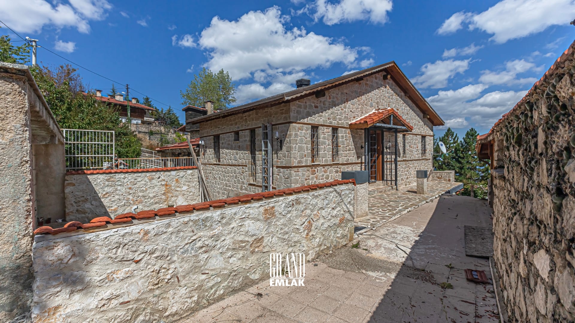 Antalya Saklıkent’te Satılık Emsalsiz Ultra Lüks Dağ Evi (10)