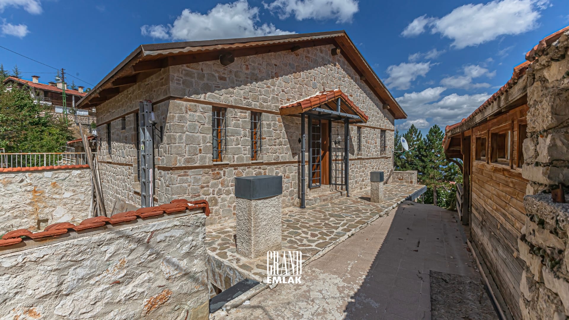 Antalya Saklıkent’te Satılık Emsalsiz Ultra Lüks Dağ Evi (14)