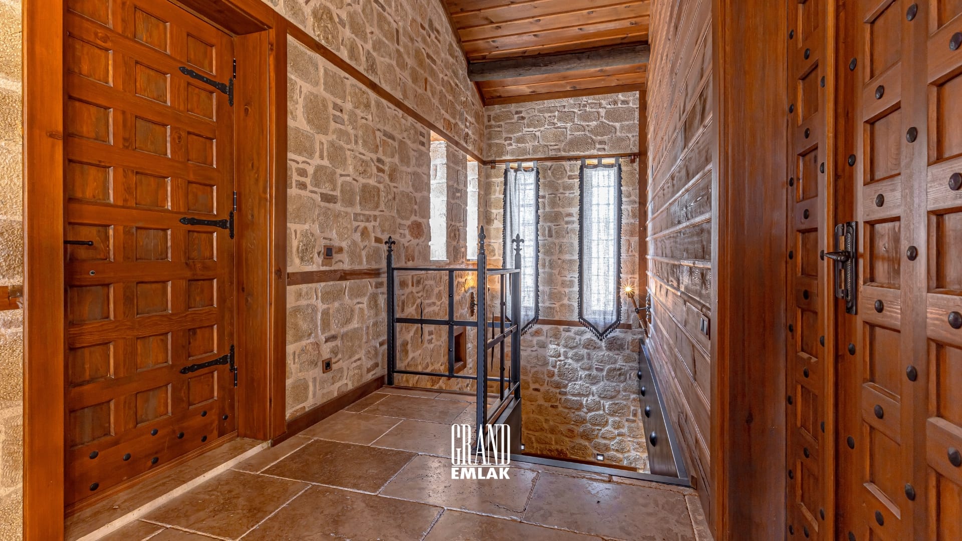 Antalya Saklıkent’te Satılık Emsalsiz Ultra Lüks Dağ Evi (15)