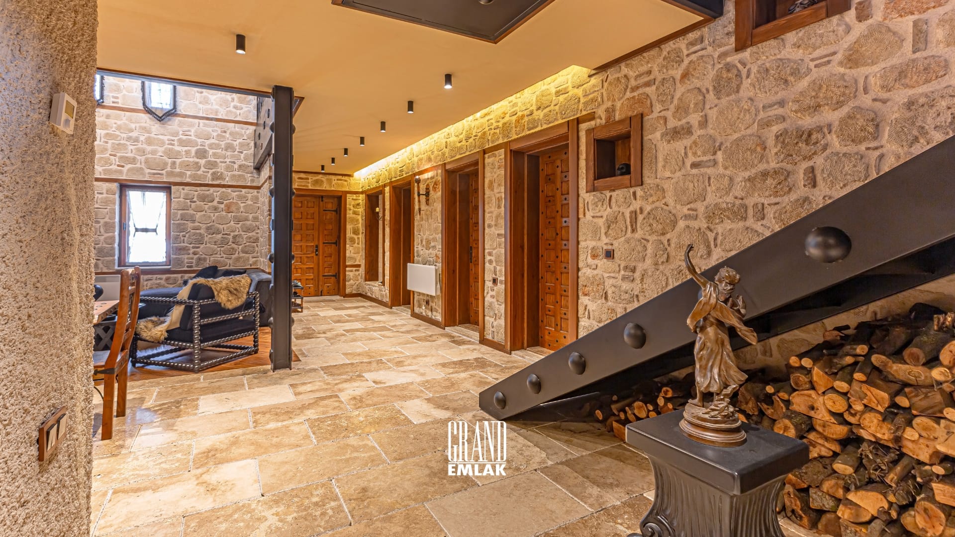 Antalya Saklıkent’te Satılık Emsalsiz Ultra Lüks Dağ Evi (23)