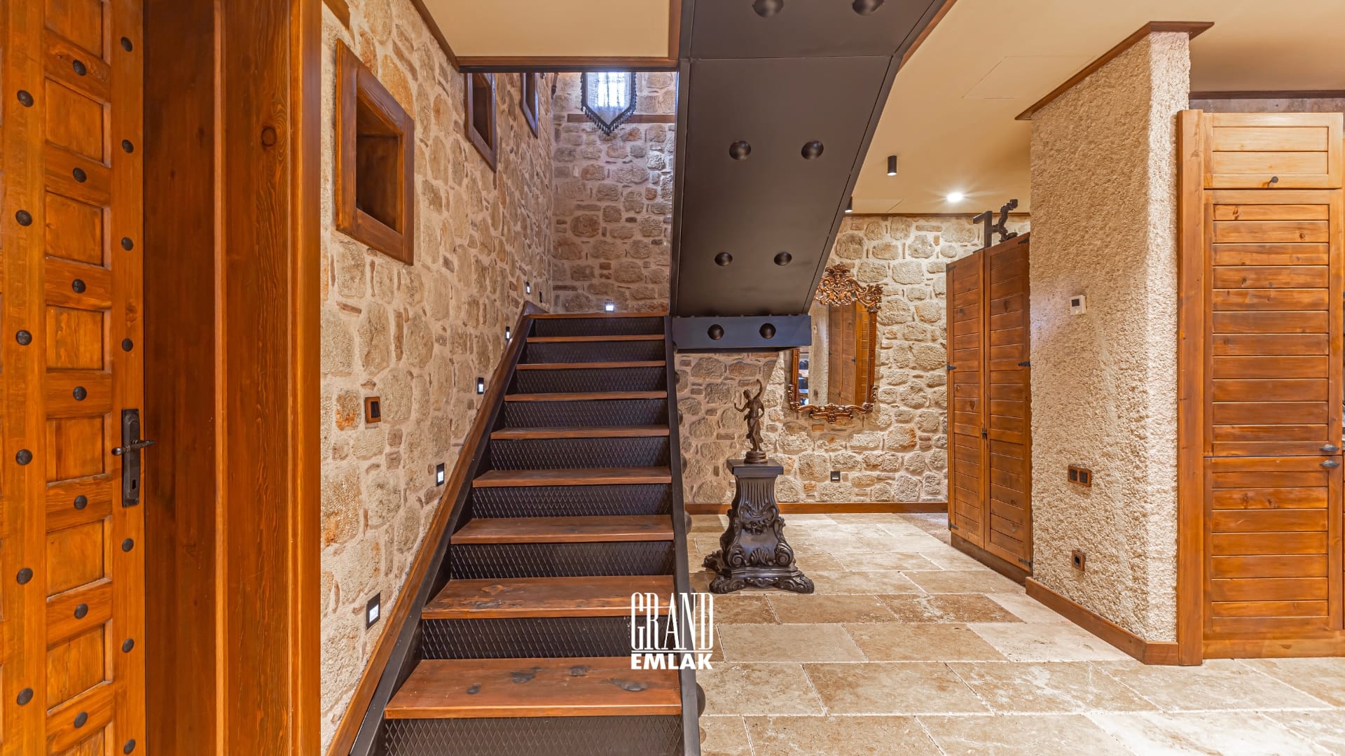 Antalya Saklıkent’te Satılık Emsalsiz Ultra Lüks Dağ Evi (27)