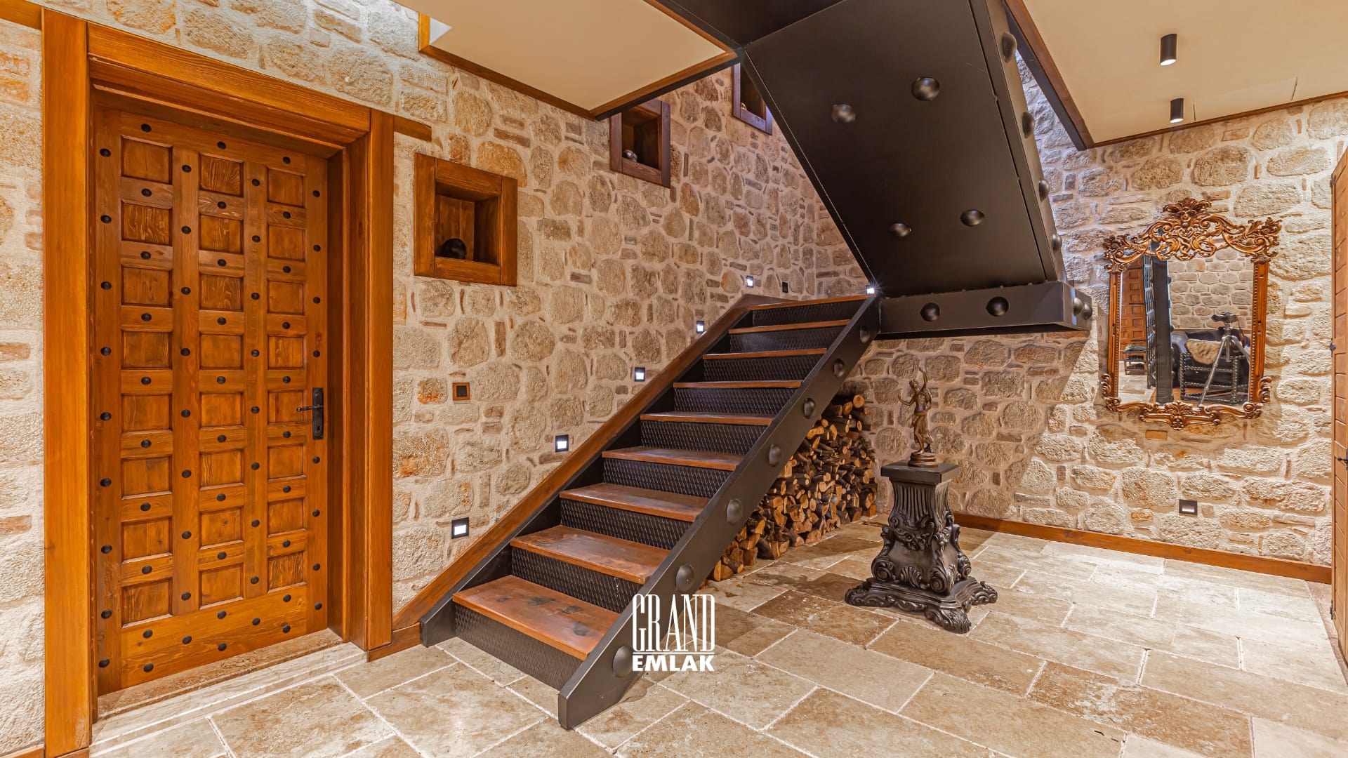 Antalya Saklıkent’te Satılık Emsalsiz Ultra Lüks Dağ Evi (28)