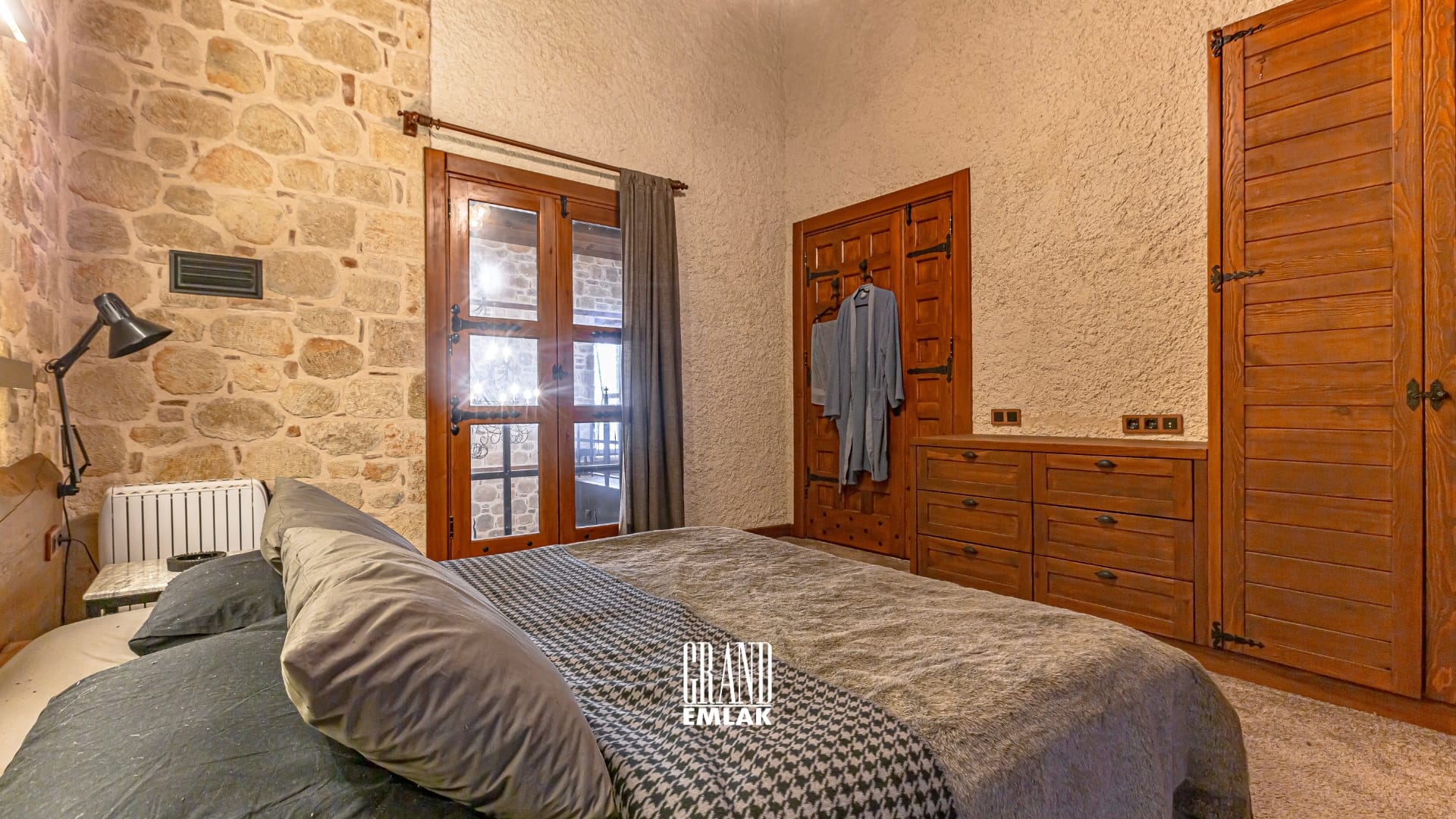 Antalya Saklıkent’te Satılık Emsalsiz Ultra Lüks Dağ Evi (37)