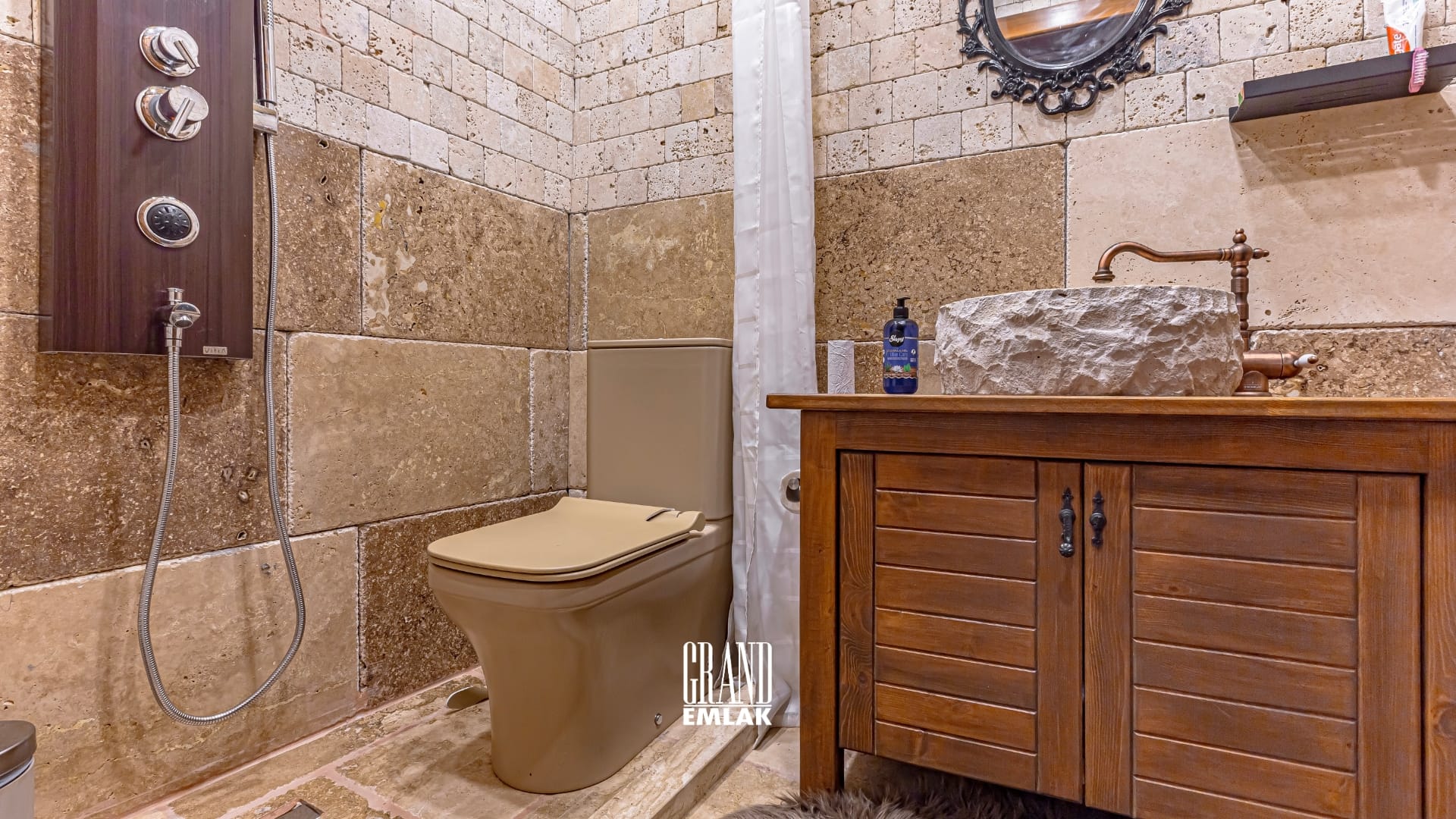 Antalya Saklıkent’te Satılık Emsalsiz Ultra Lüks Dağ Evi (40)