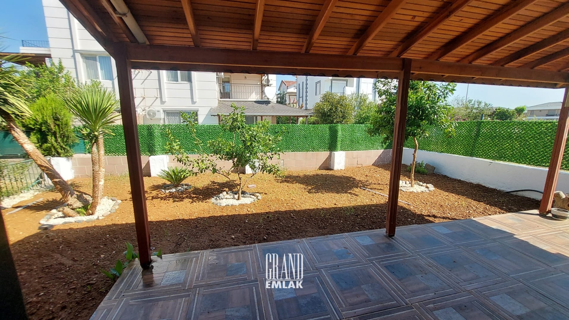 Belek’te 5+1 Müstakil Hvuzlu Geniş Bahçe Kullanımlı Triplex Villa (26)