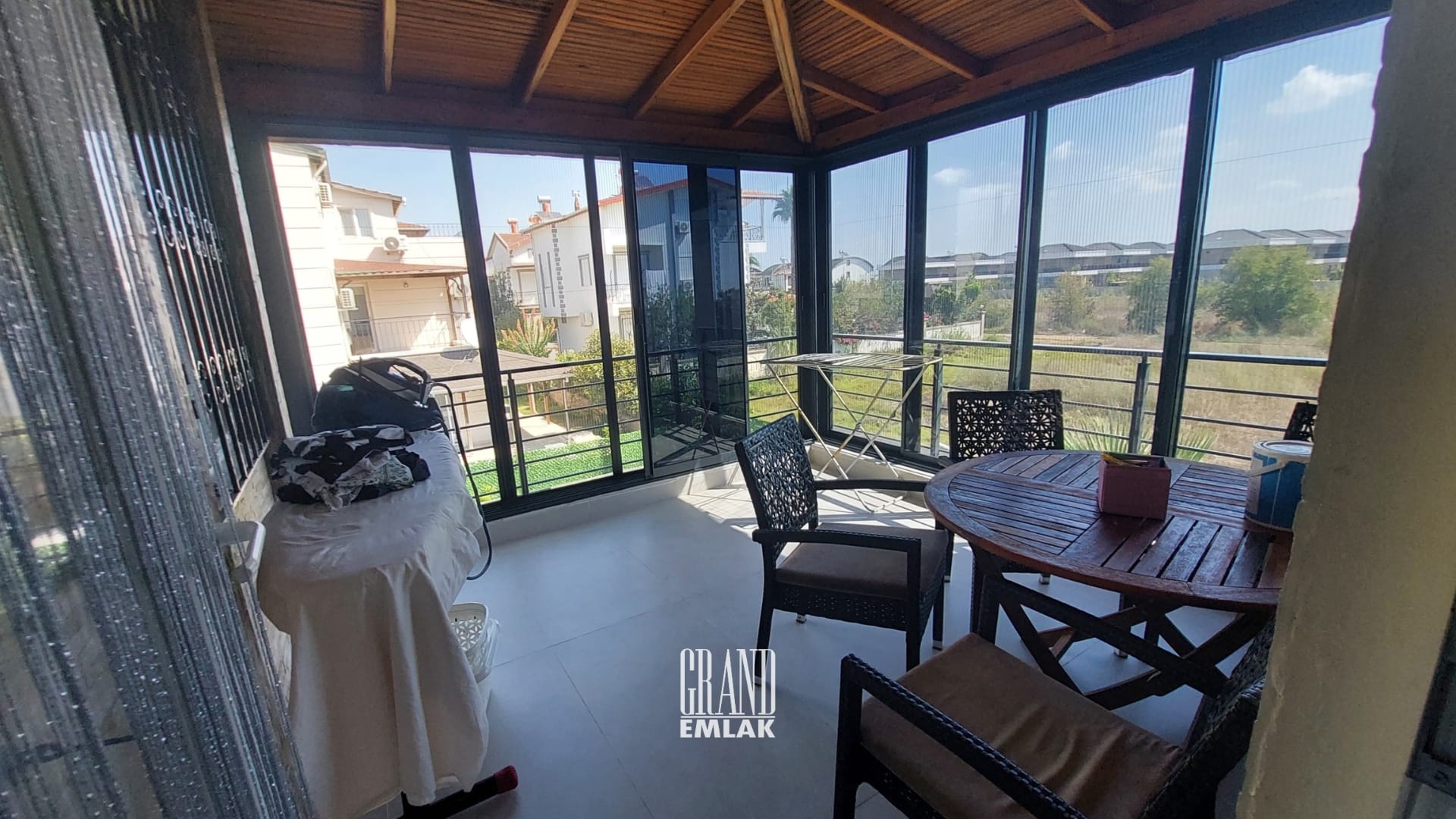 Belek’te 5+1 Müstakil Hvuzlu Geniş Bahçe Kullanımlı Triplex Villa (27)