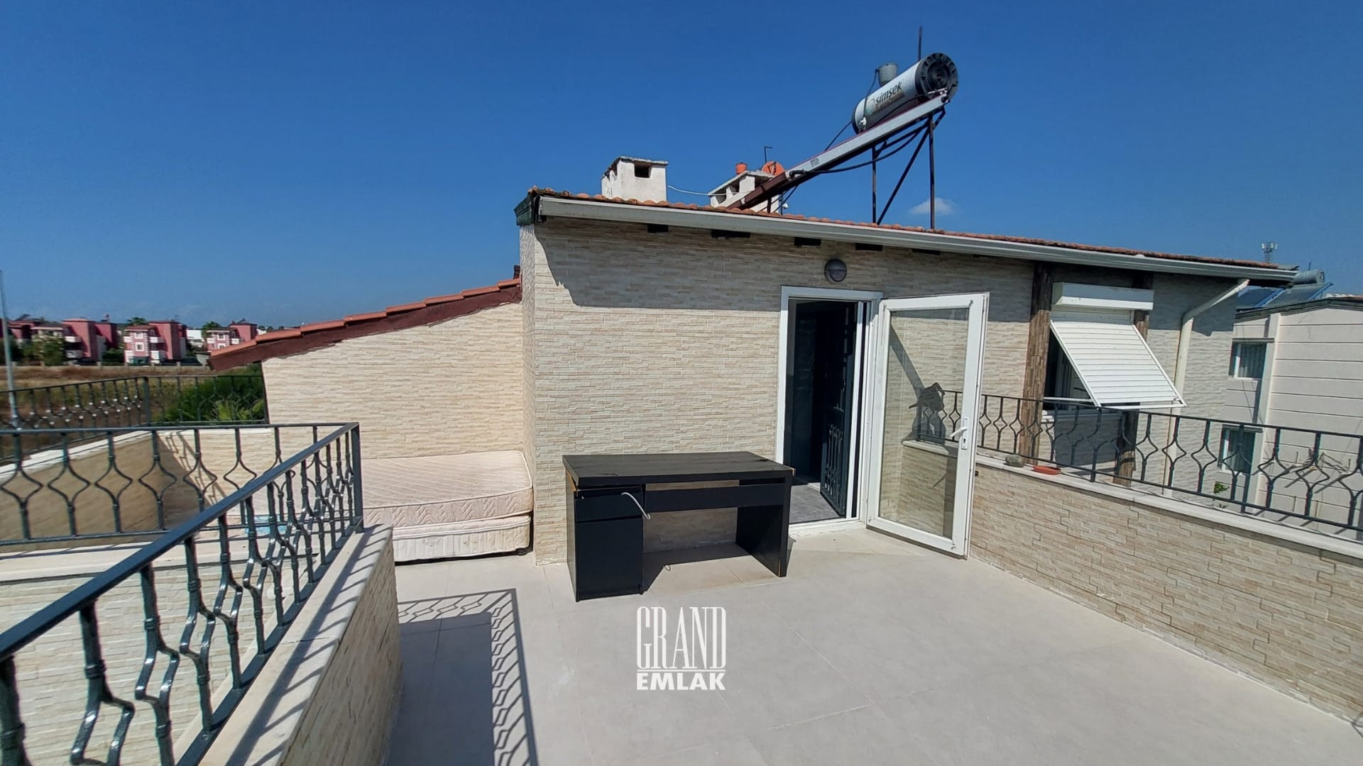 Belek’te 5+1 Müstakil Hvuzlu Geniş Bahçe Kullanımlı Triplex Villa (31)