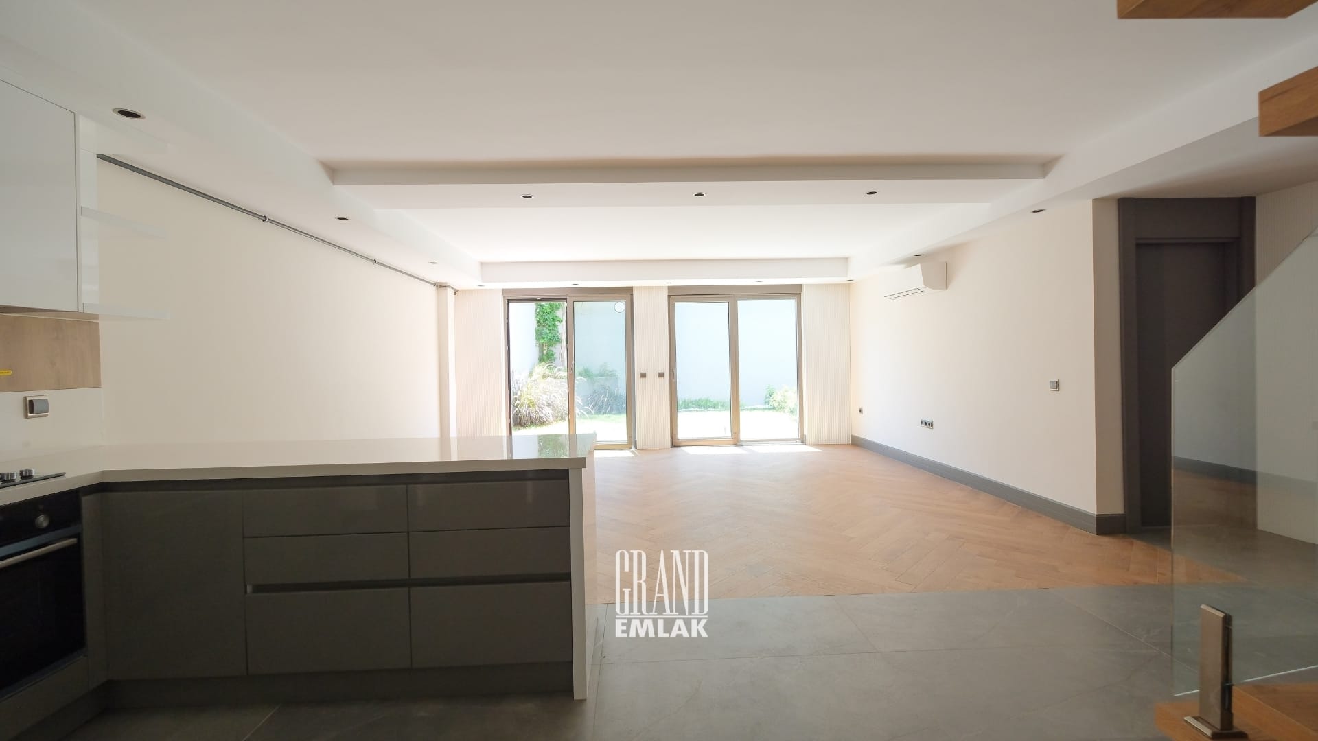 Gürsu’da Denize 350 Metre Uzaklıkta Villa Tadında Bahçeli 4+1 Satılık Dubleks Daire (27)