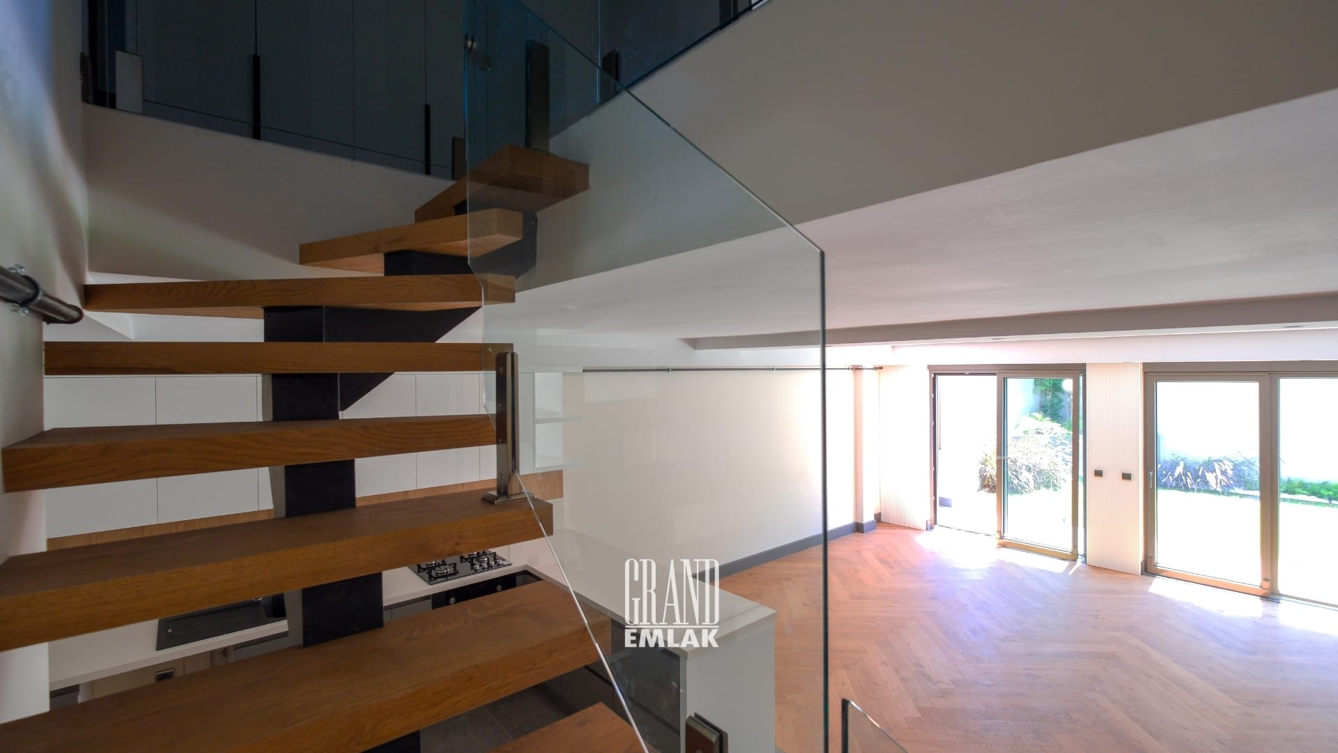Gürsu’da Denize 350 Metre Uzaklıkta Villa Tadında Bahçeli 4+1 Satılık Dubleks Daire (43)