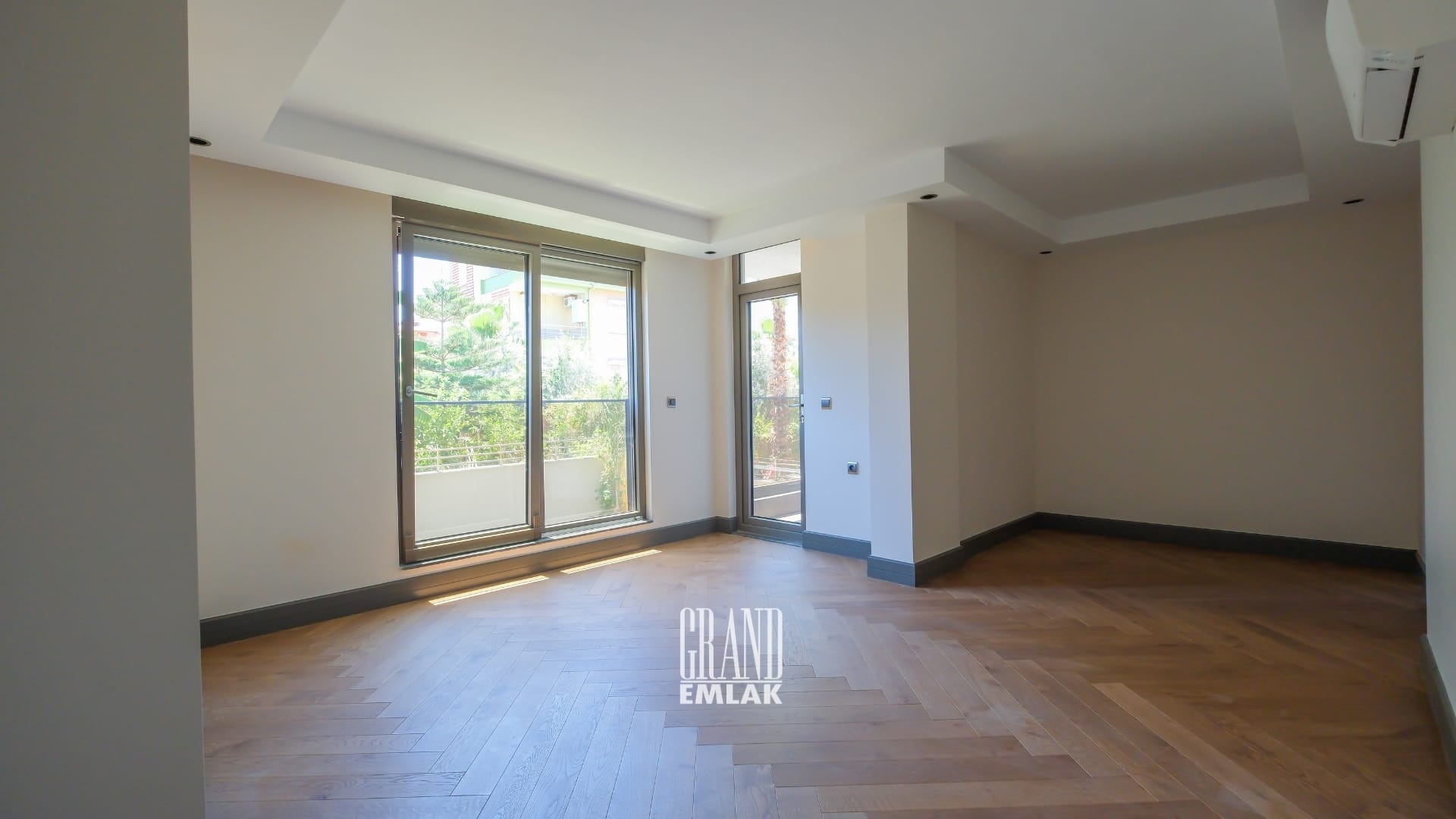 Gürsu’da Denize 350 Metre Uzaklıkta Villa Tadında Bahçeli 4+1 Satılık Dubleks Daire (47)