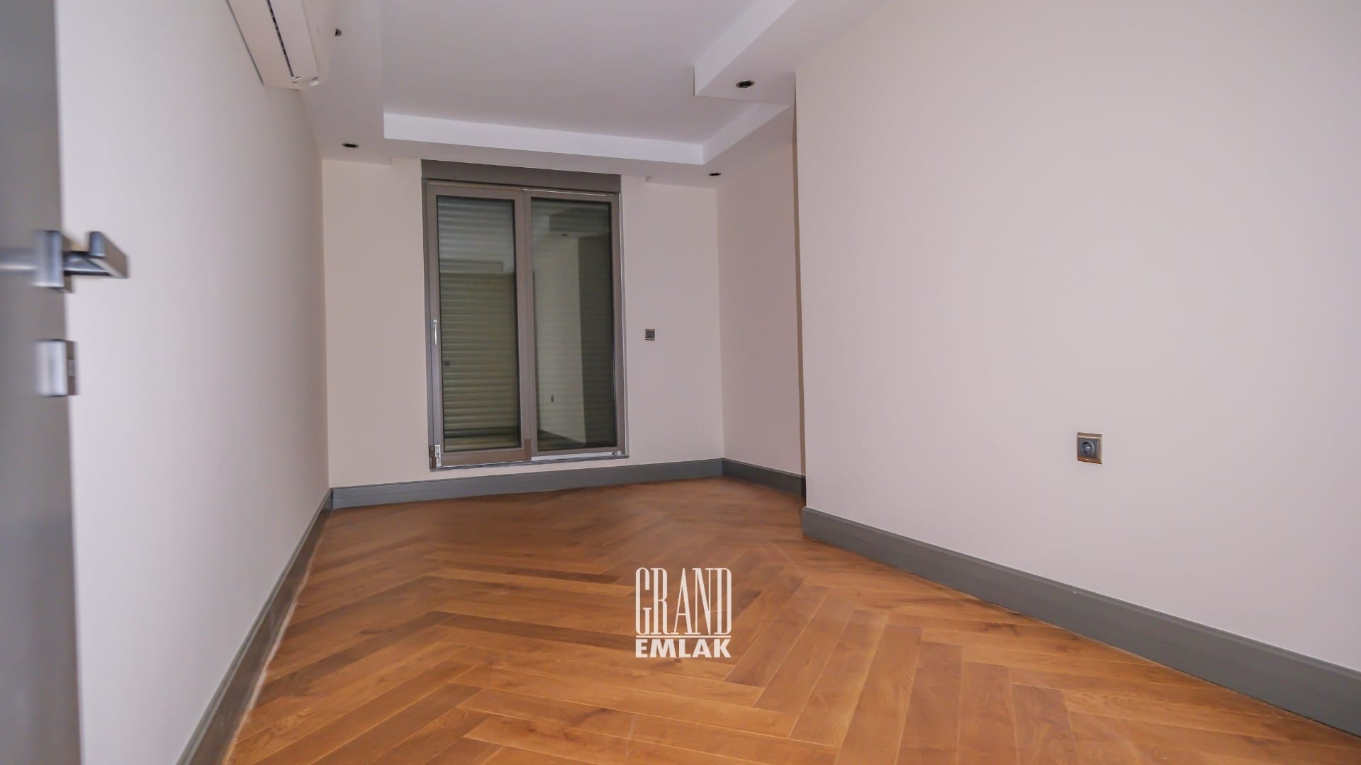 Gürsu’da Denize 350 Metre Uzaklıkta Villa Tadında Bahçeli 4+1 Satılık Dubleks Daire (51)