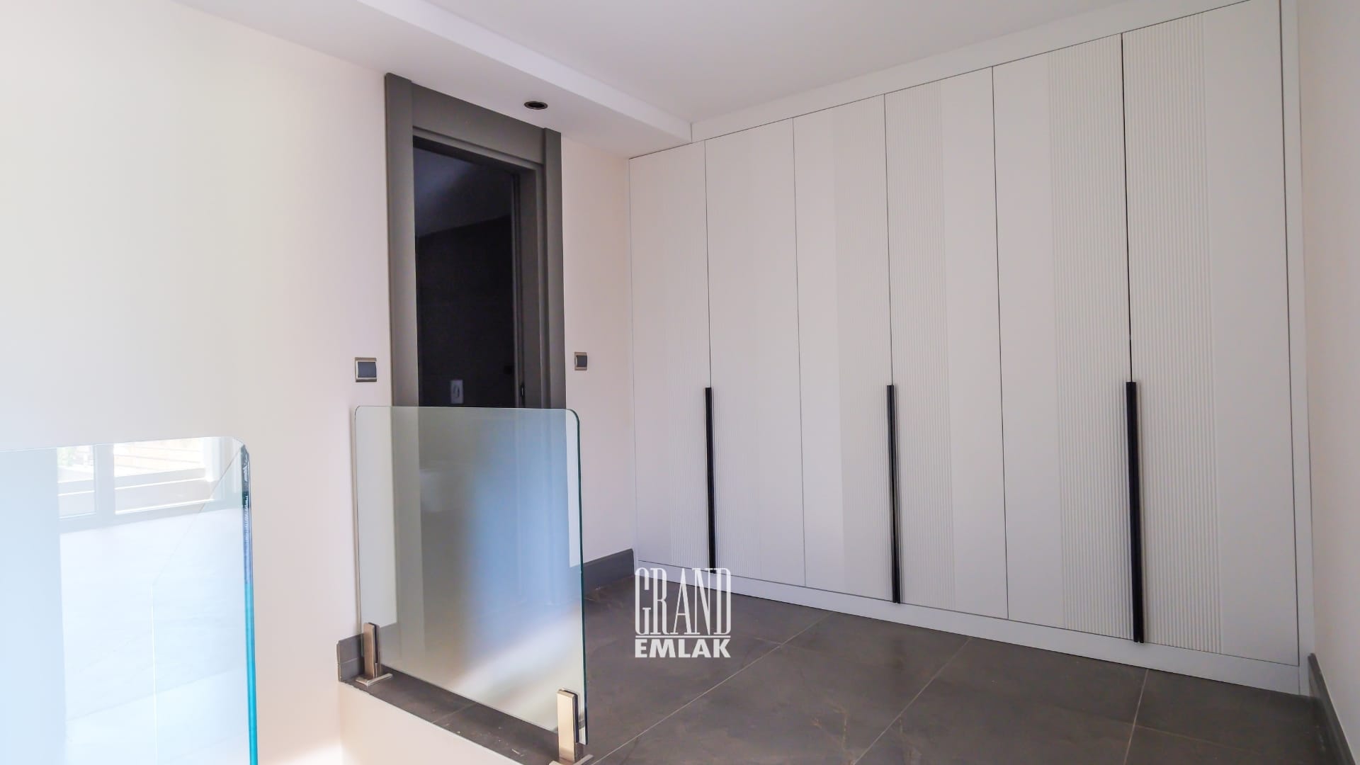 Gürsu’da Denize 350 Metre Uzaklıkta Villa Tadında Bahçeli 4+1 Satılık Dubleks Daire (53)