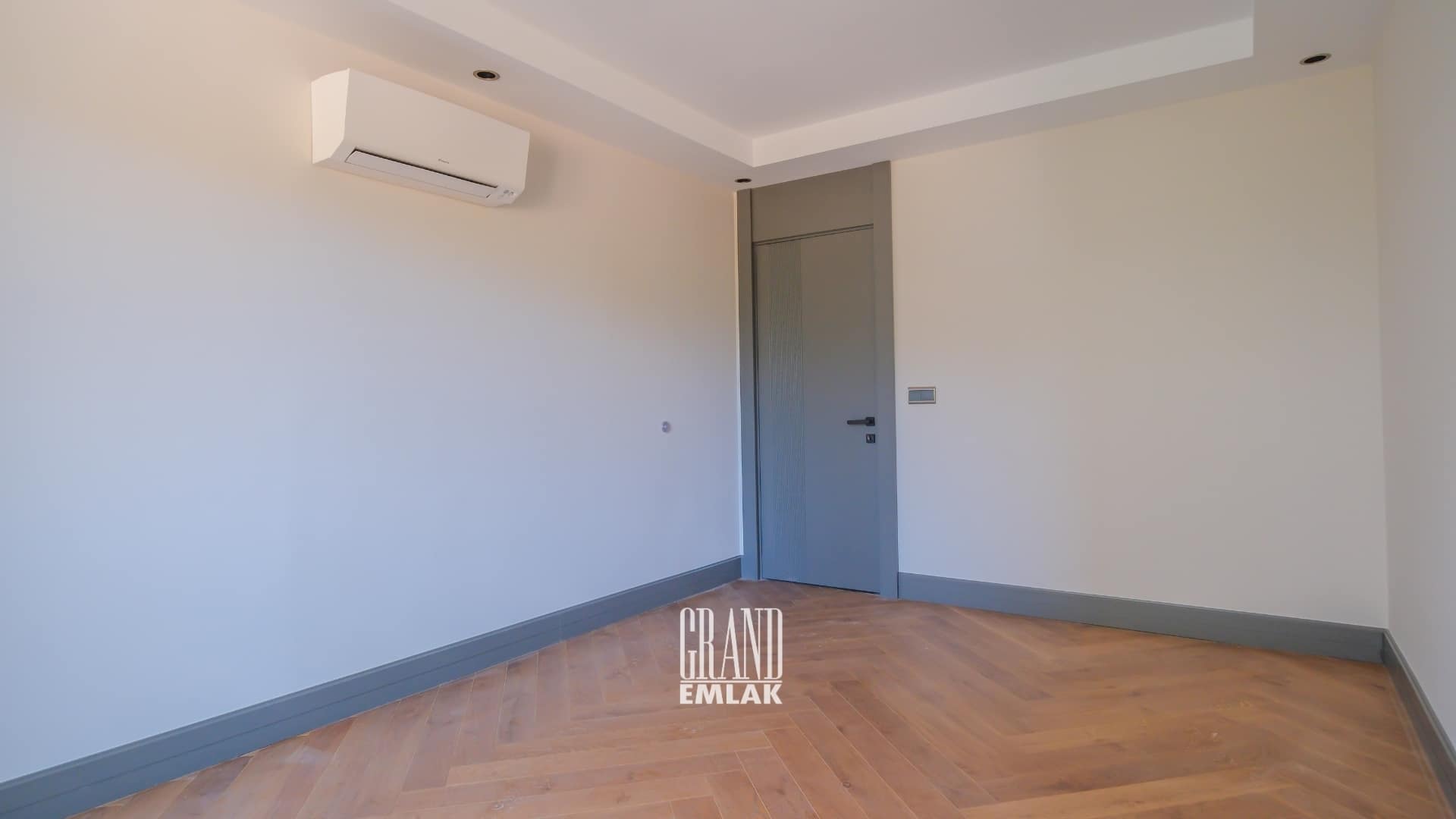 Gürsu’da Denize 350 Metre Uzaklıkta Villa Tadında Bahçeli 4+1 Satılık Dubleks Daire (56)