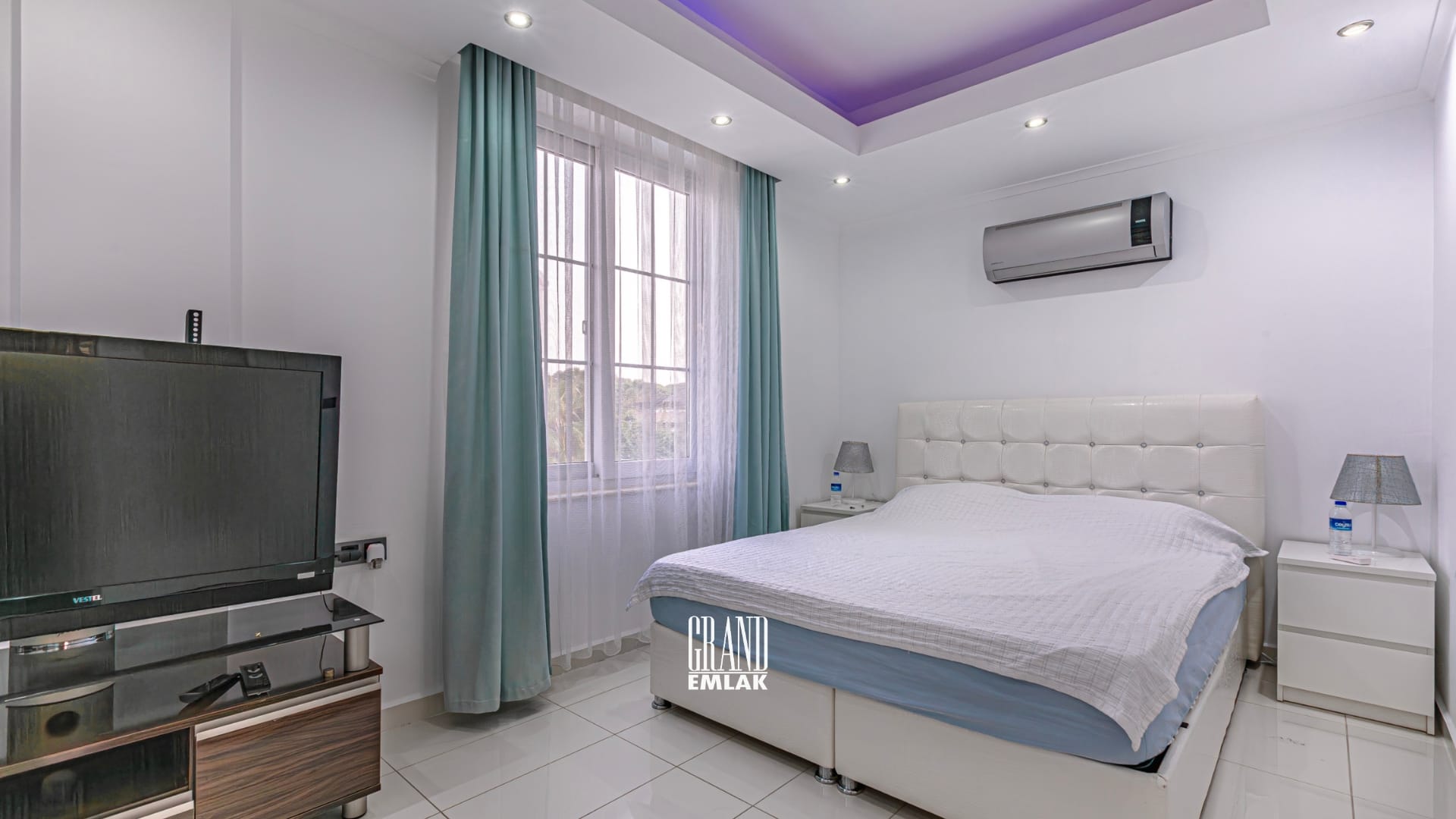 Kadriye’de Müstakil Havuzlu 4+1 Kiralık Villa (11)