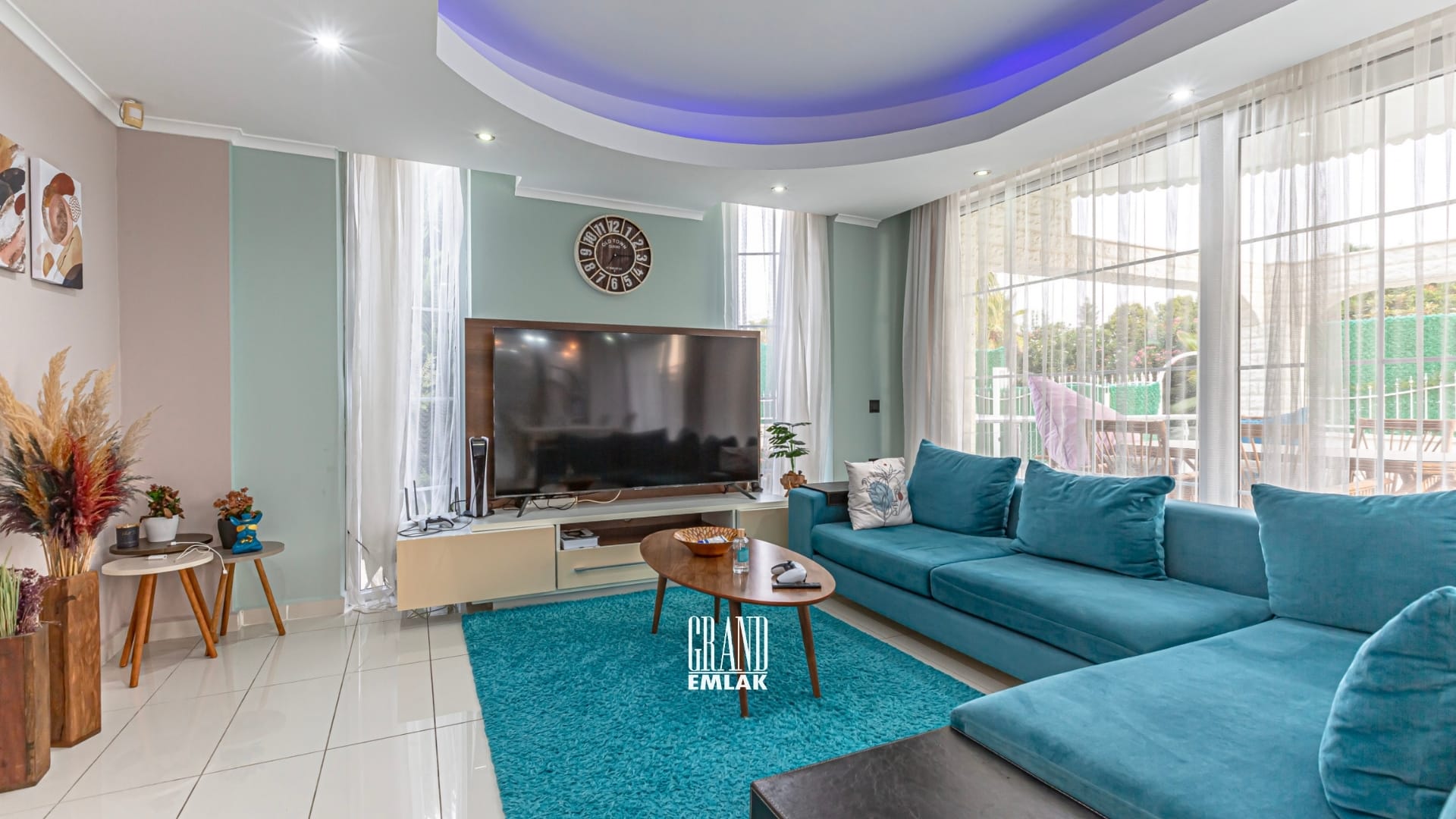 Kadriye’de Müstakil Havuzlu 4+1 Kiralık Villa (2)