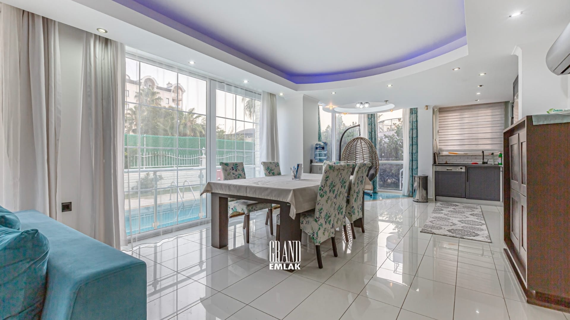 Kadriye’de Müstakil Havuzlu 4+1 Kiralık Villa (3)