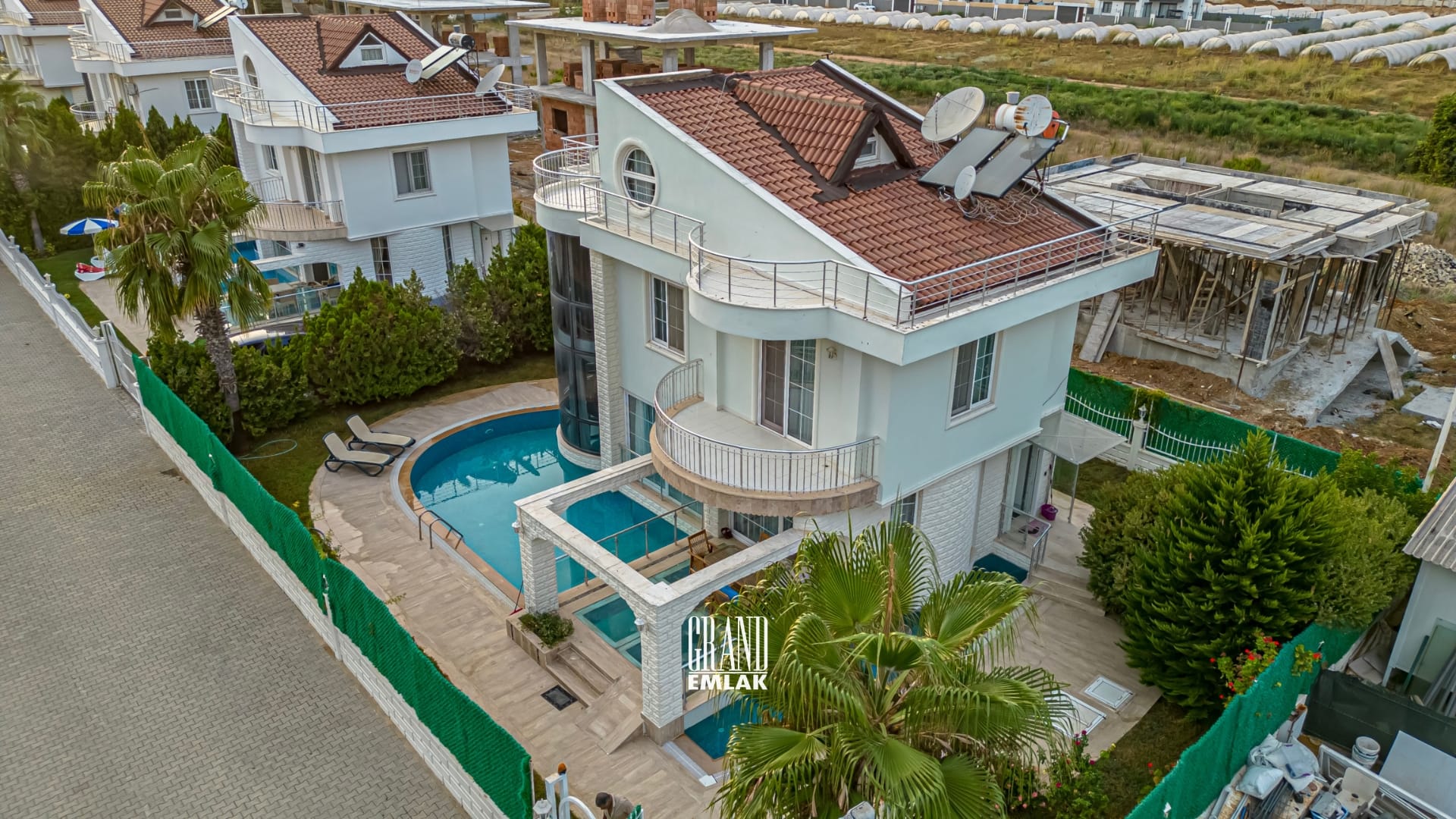 Kadriye’de Müstakil Havuzlu 4+1 Kiralık Villa (36)