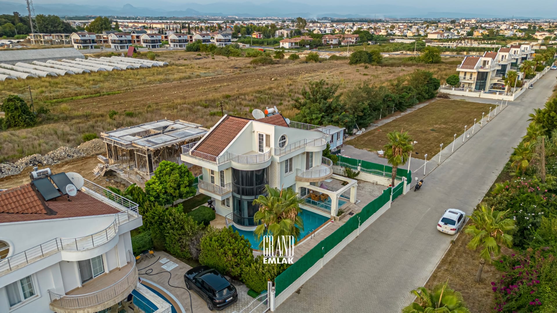 Kadriye’de Müstakil Havuzlu 4+1 Kiralık Villa (39)
