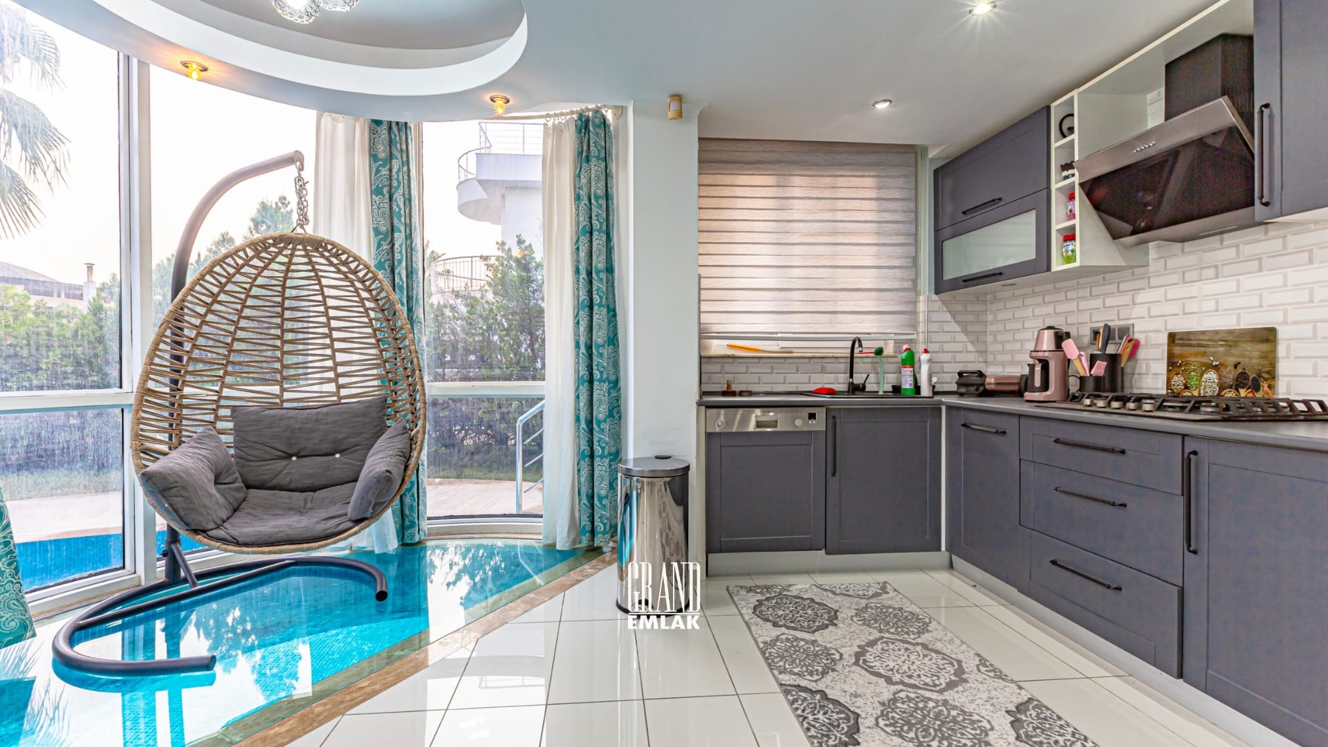 Kadriye’de Müstakil Havuzlu 4+1 Kiralık Villa (8)